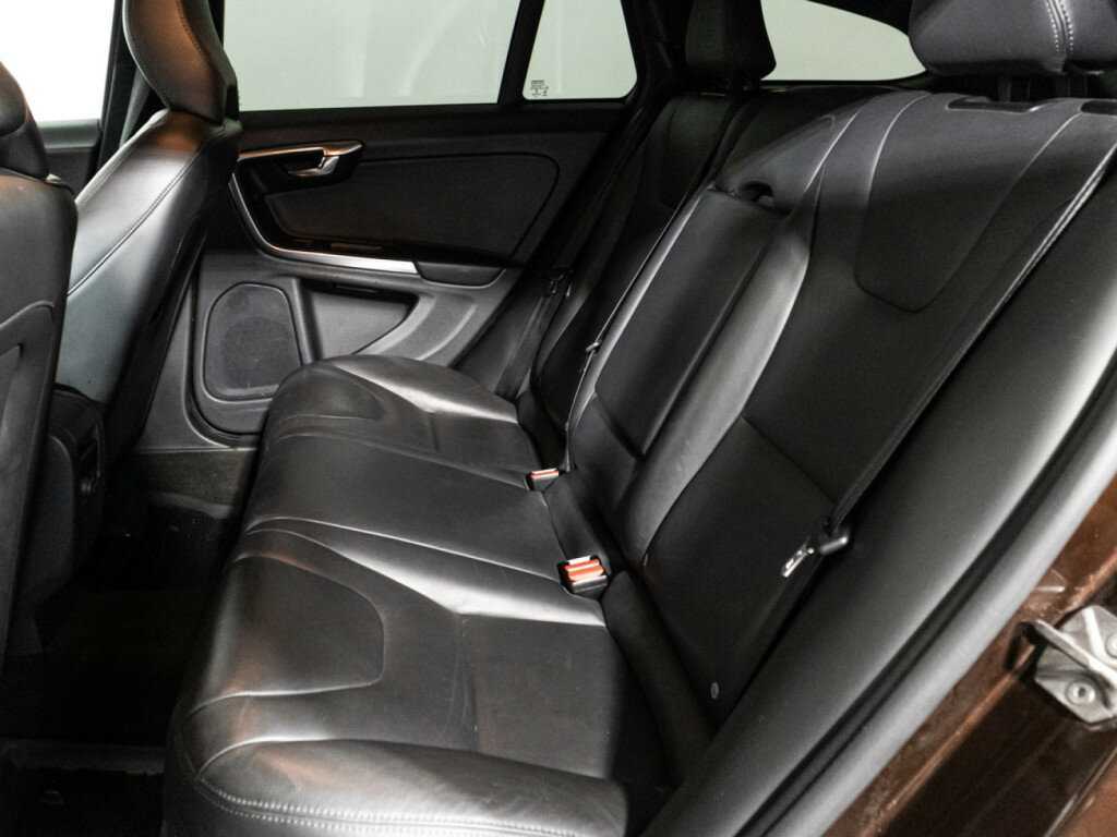 Volvo V60 Cross Country 2016 года с пробегом. Фото: #9