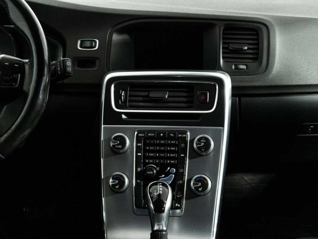 Volvo V60 Cross Country 2016 года с пробегом. Фото: #13