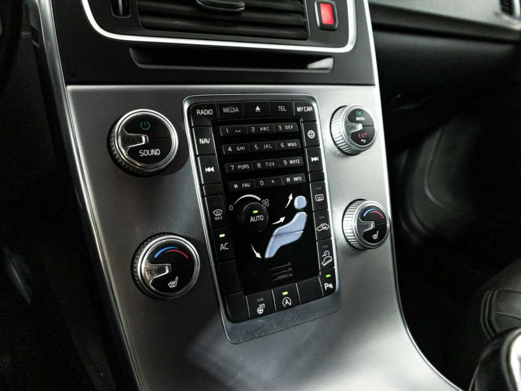 Volvo V60 Cross Country 2016 года с пробегом. Фото: #16