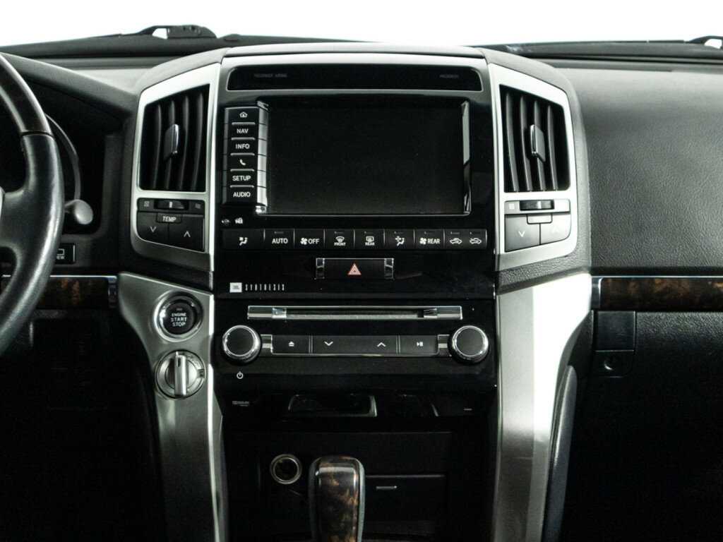 Toyota Land Cruiser 2013 года с пробегом. Фото: #13