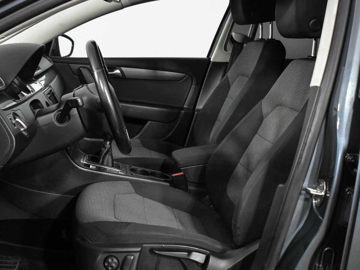 Volkswagen Passat 2011 года с пробегом. Фото: #10