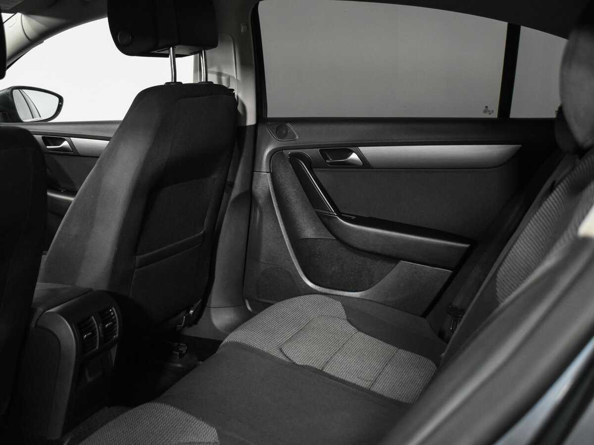 Volkswagen Passat 2011 года с пробегом. Фото: #11