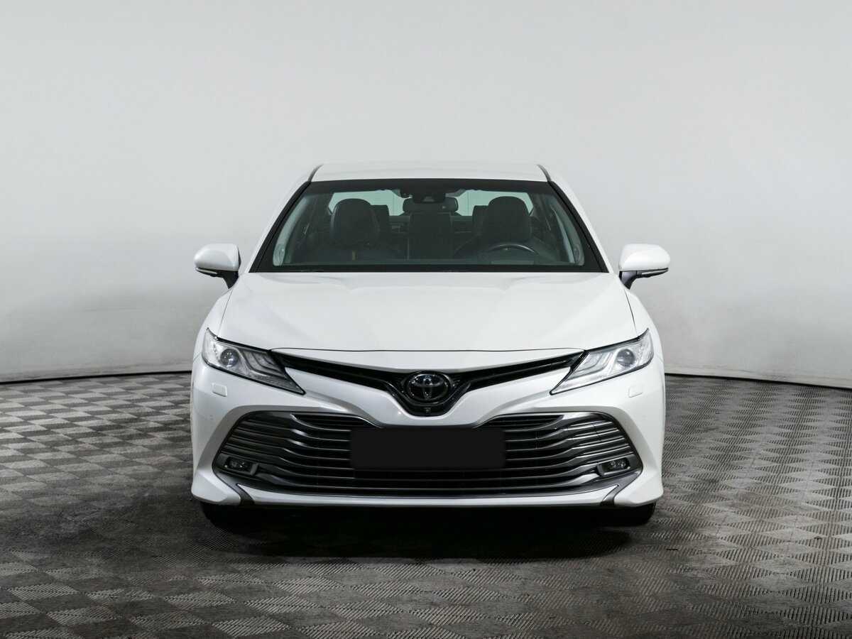 Toyota Camry 2018 года с пробегом. Фото: #1