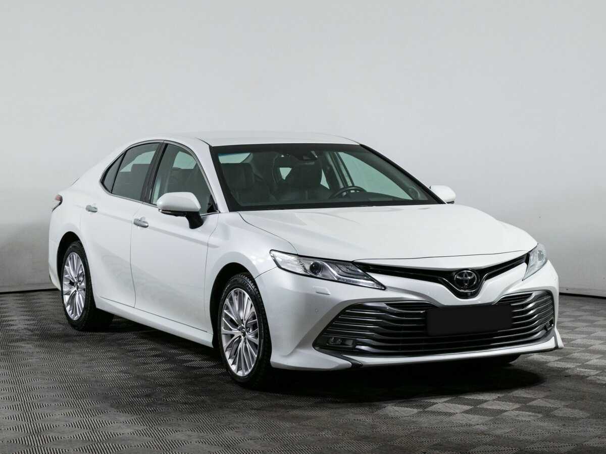 Toyota Camry 2018 года с пробегом. Фото: #2