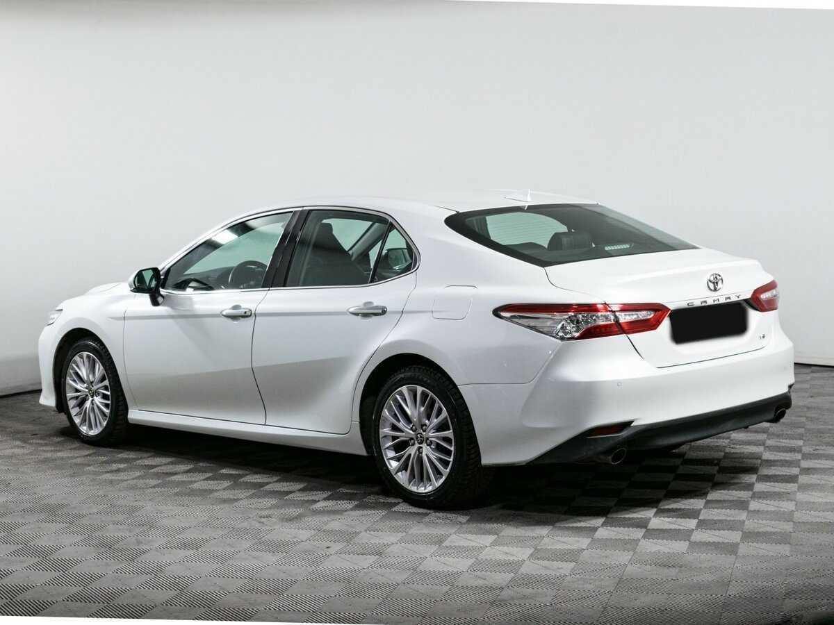 Toyota Camry 2018 года с пробегом. Фото: #5