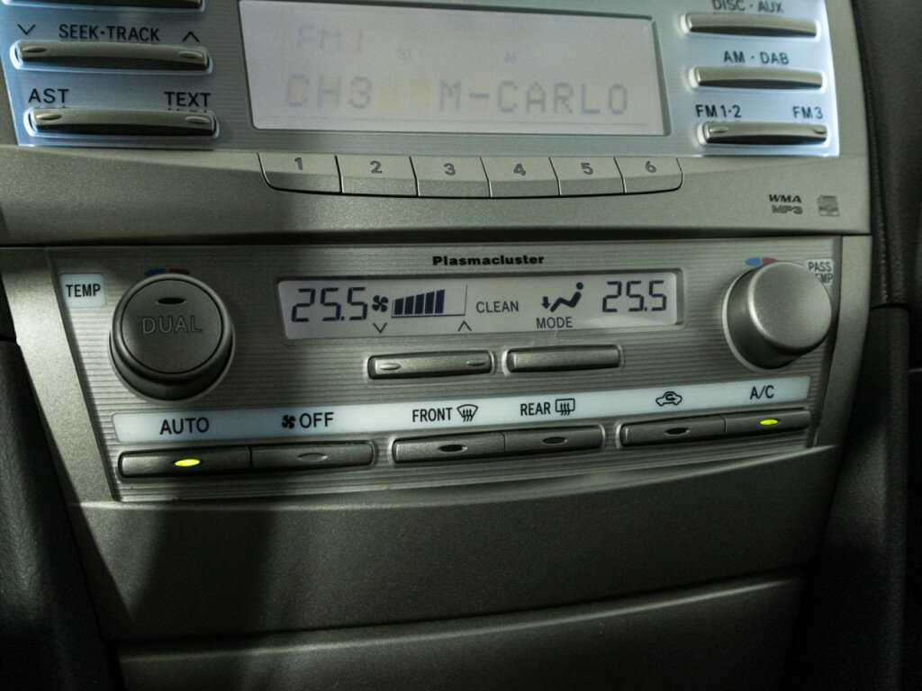 Toyota Camry 2010 года с пробегом. Фото: #14