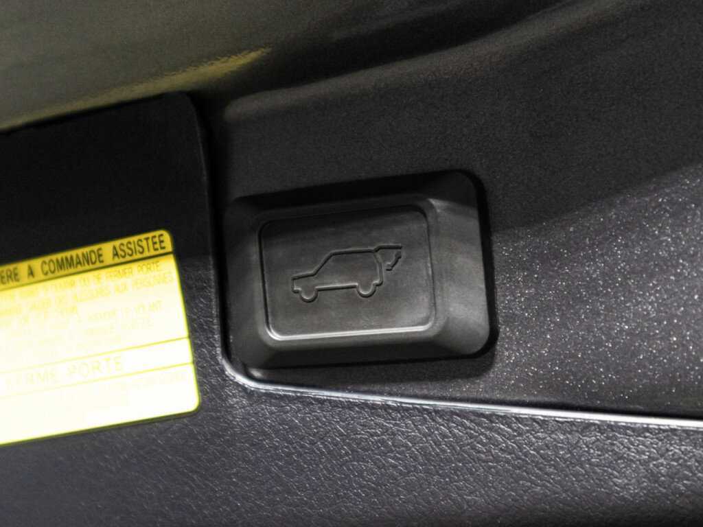 Toyota Highlander 2011 года с пробегом. Фото: #15