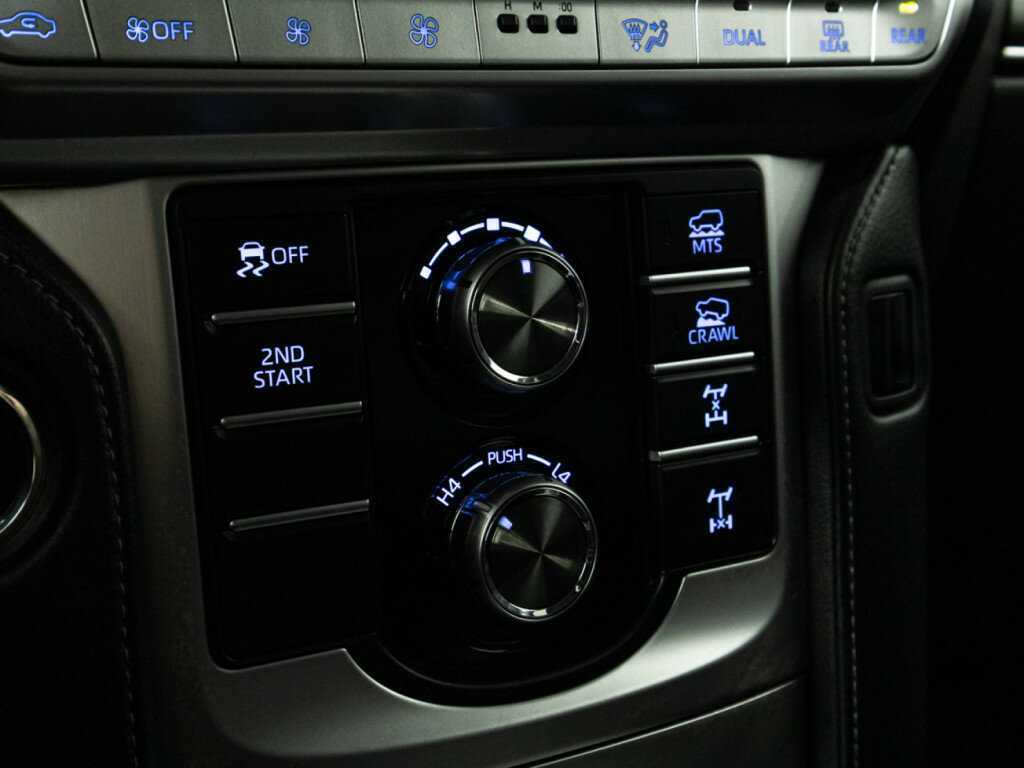 Toyota Land Cruiser Prado 2018 года с пробегом. Фото: #17