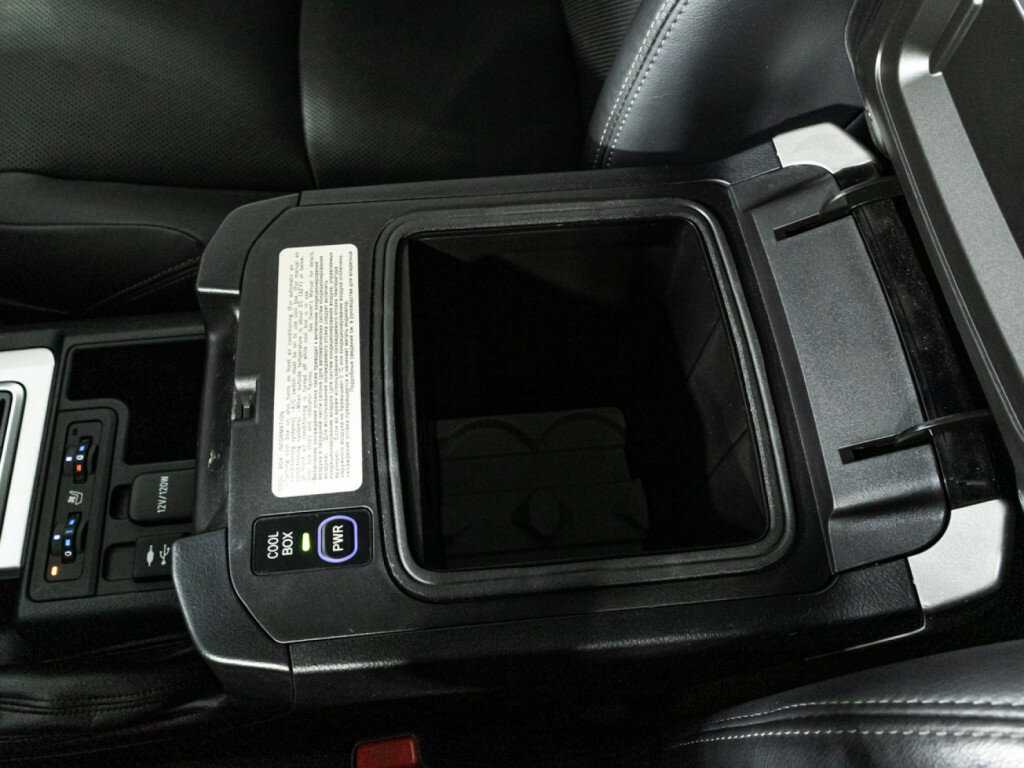 Toyota Land Cruiser Prado 2018 года с пробегом. Фото: #18