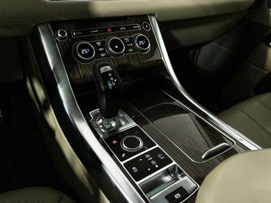 Land Rover Range Rover Sport 2015 года с пробегом. Фото: #19