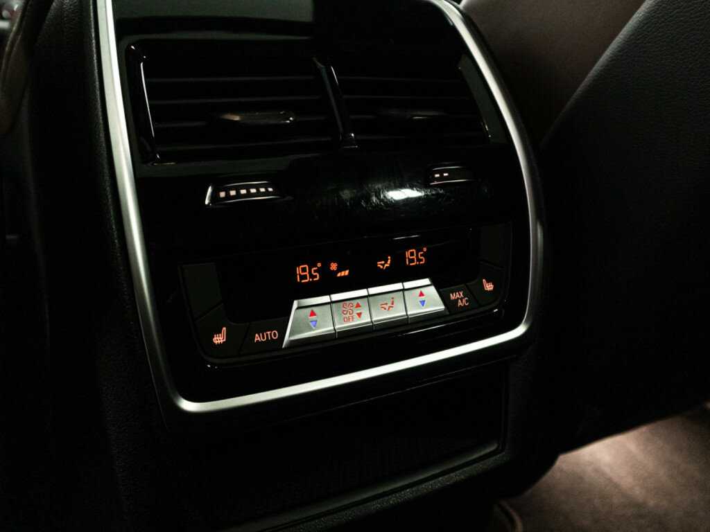 BMW X7 2022 года с пробегом. Фото: #31