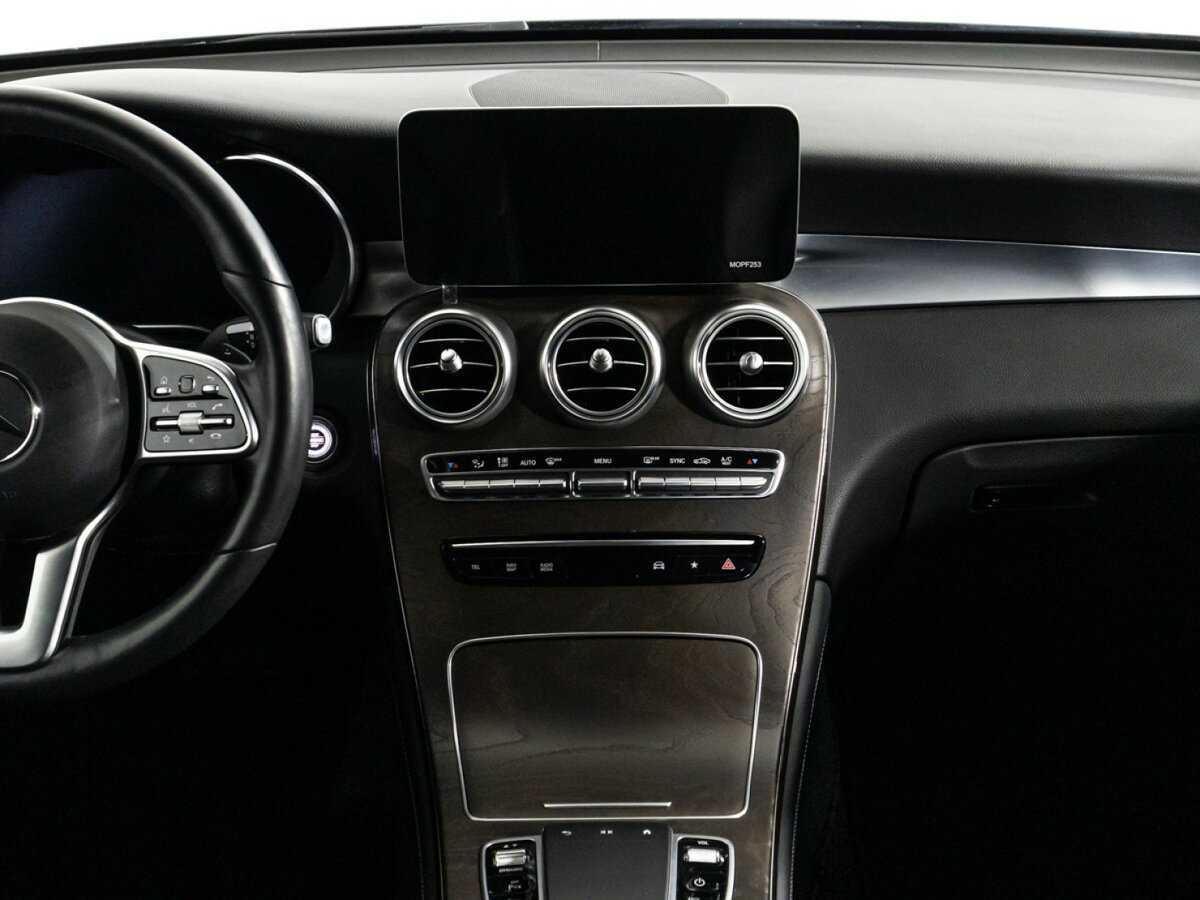 Mercedes-Benz GLC 2020 года с пробегом. Фото: #13