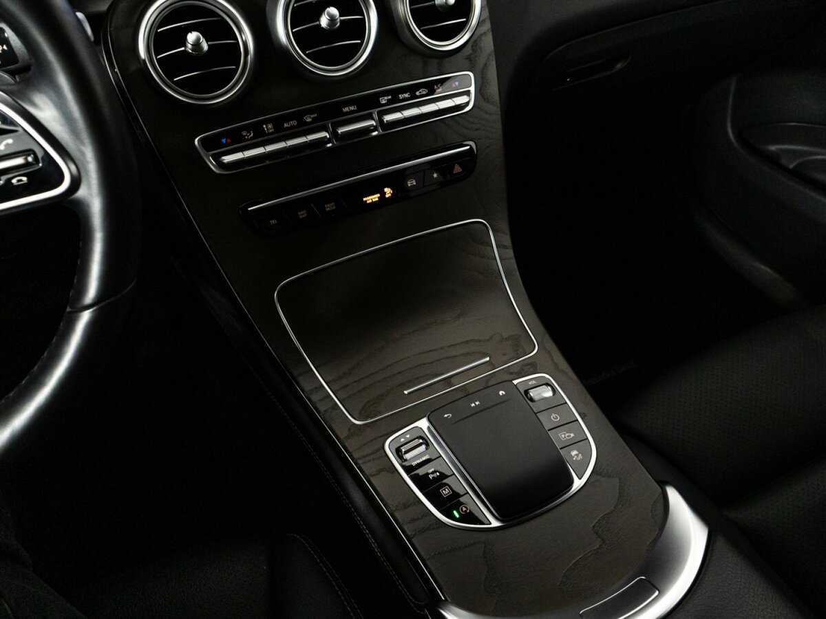 Mercedes-Benz GLC 2020 года с пробегом. Фото: #18