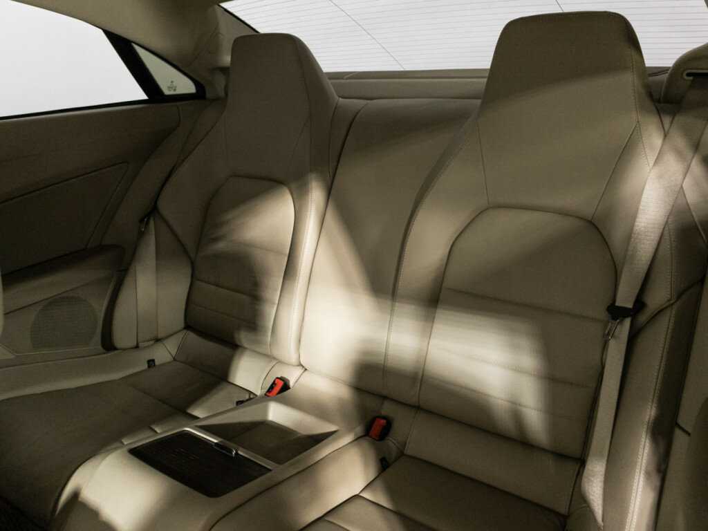 Mercedes-Benz E-Класс 2012 года с пробегом. Фото: #9