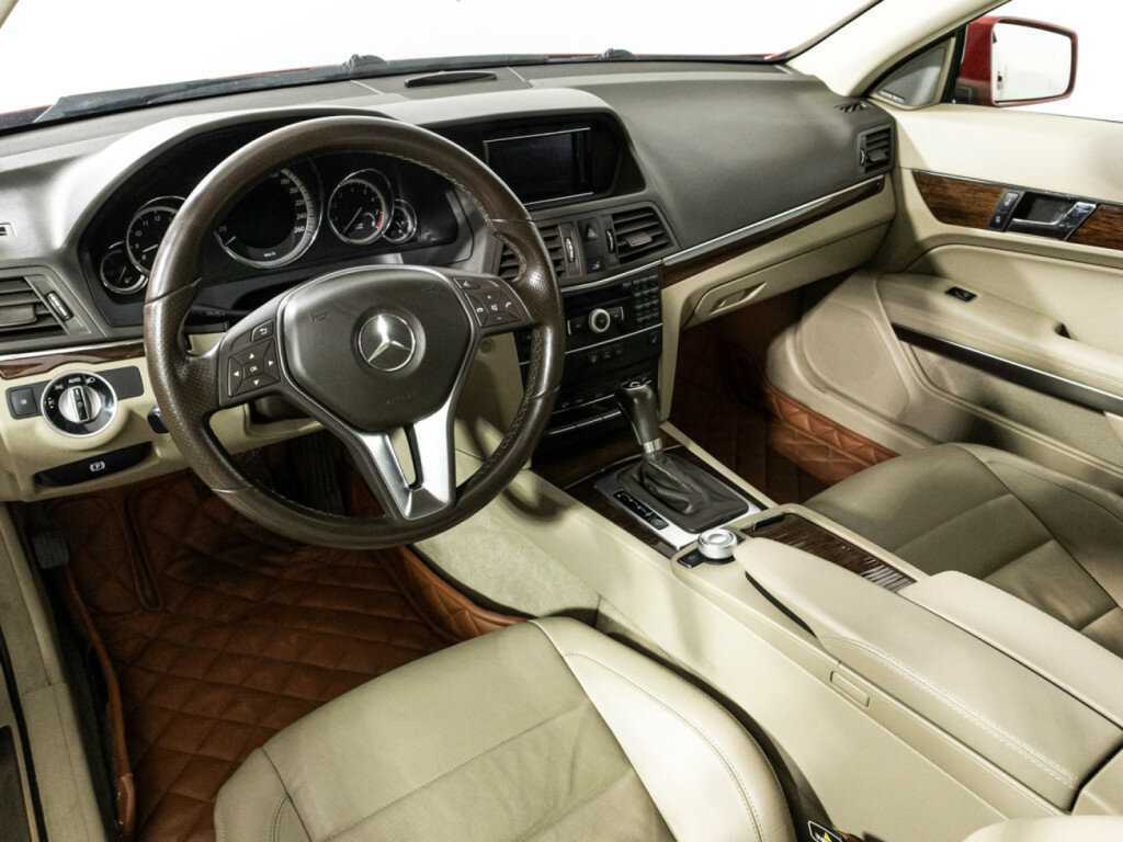 Mercedes-Benz E-Класс 2012 года с пробегом. Фото: #10