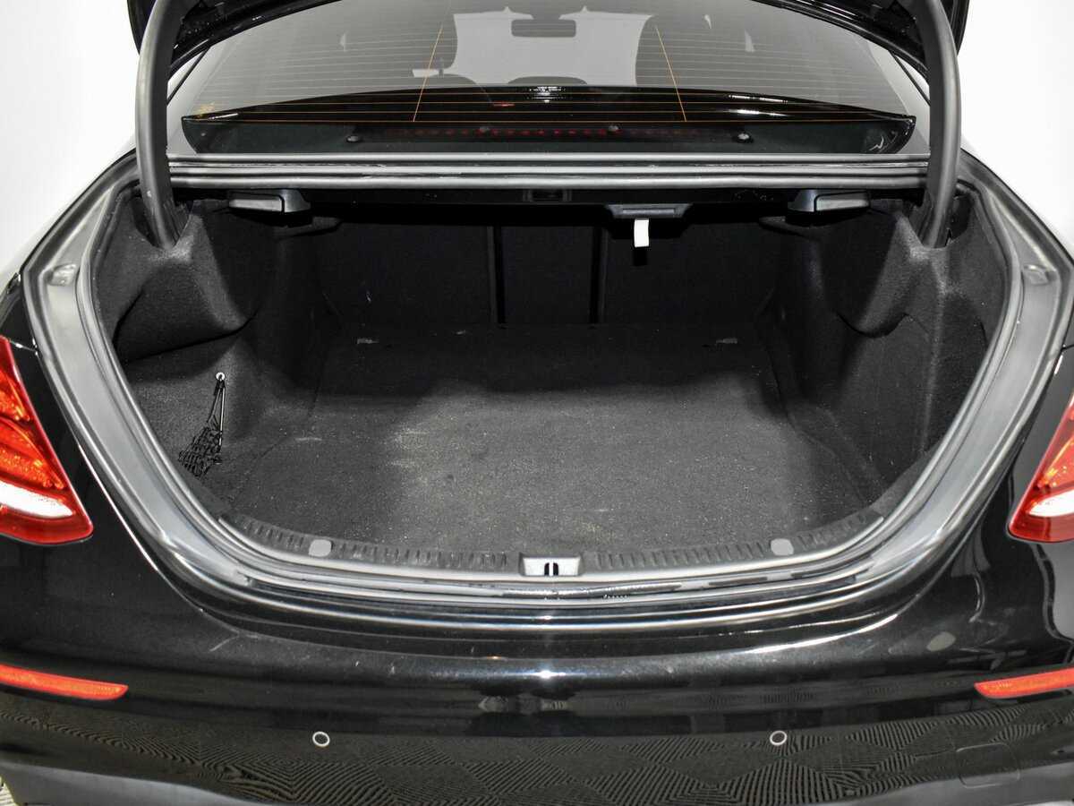 Mercedes-Benz E-Класс 2018 года с пробегом. Фото: #16