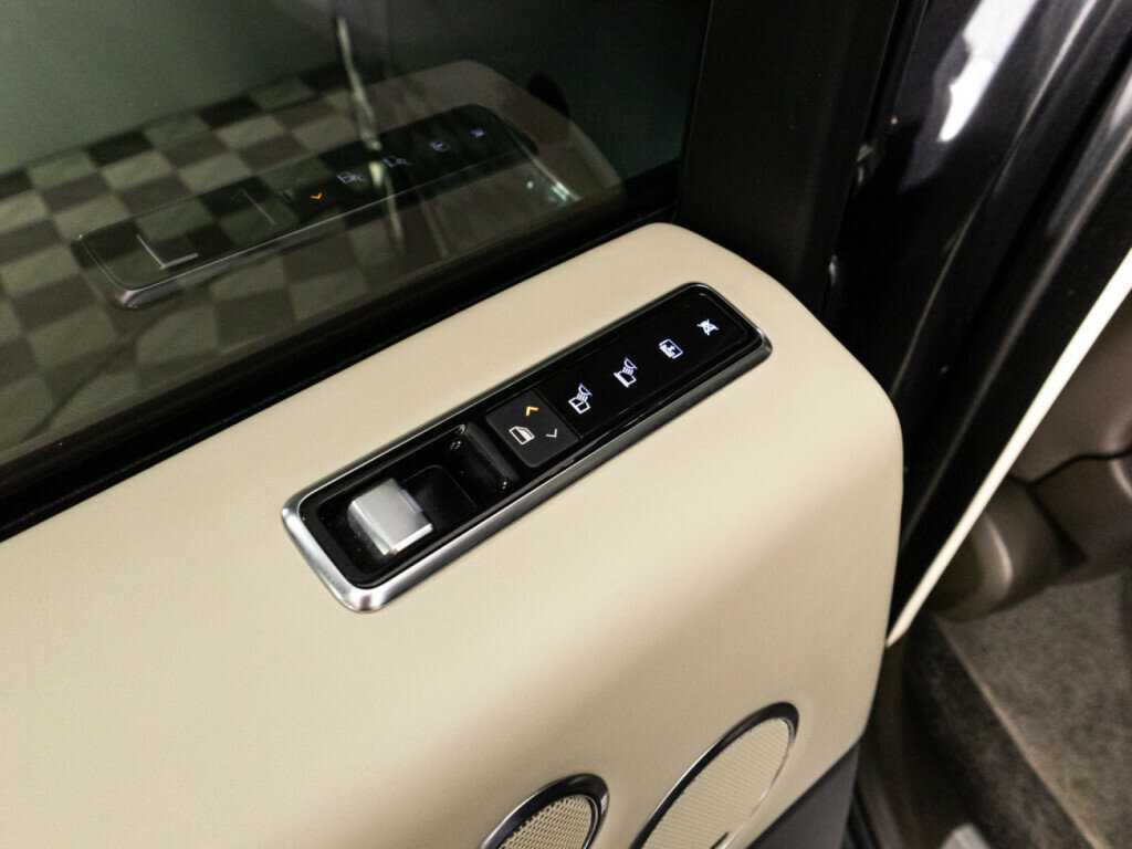 Land Rover Range Rover 2018 года с пробегом. Фото: #25