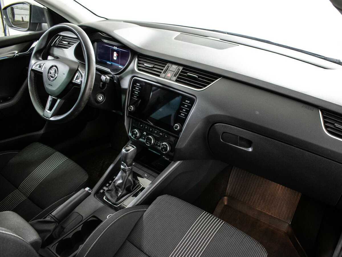 Skoda Octavia 2019 года с пробегом. Фото: #4