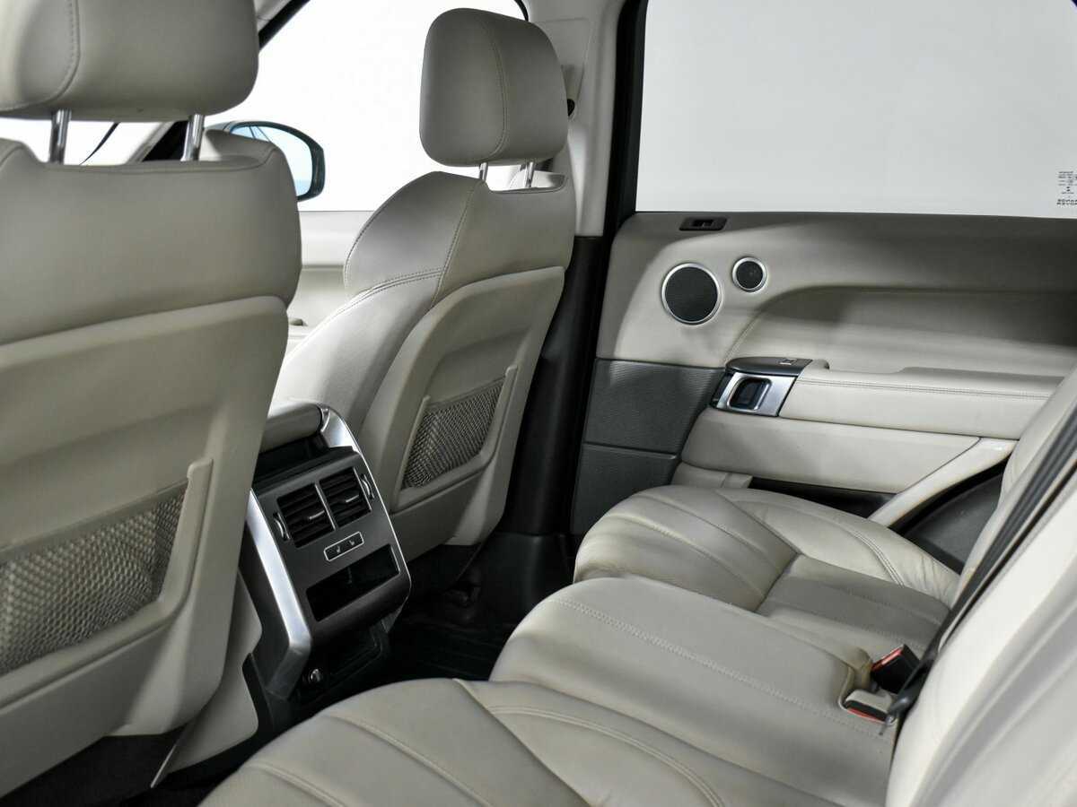 Land Rover Range Rover Sport 2015 года с пробегом. Фото: #15