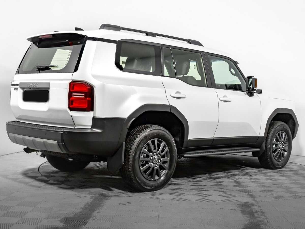 Toyota Land Cruiser Prado 2024 года с пробегом. Фото: #4