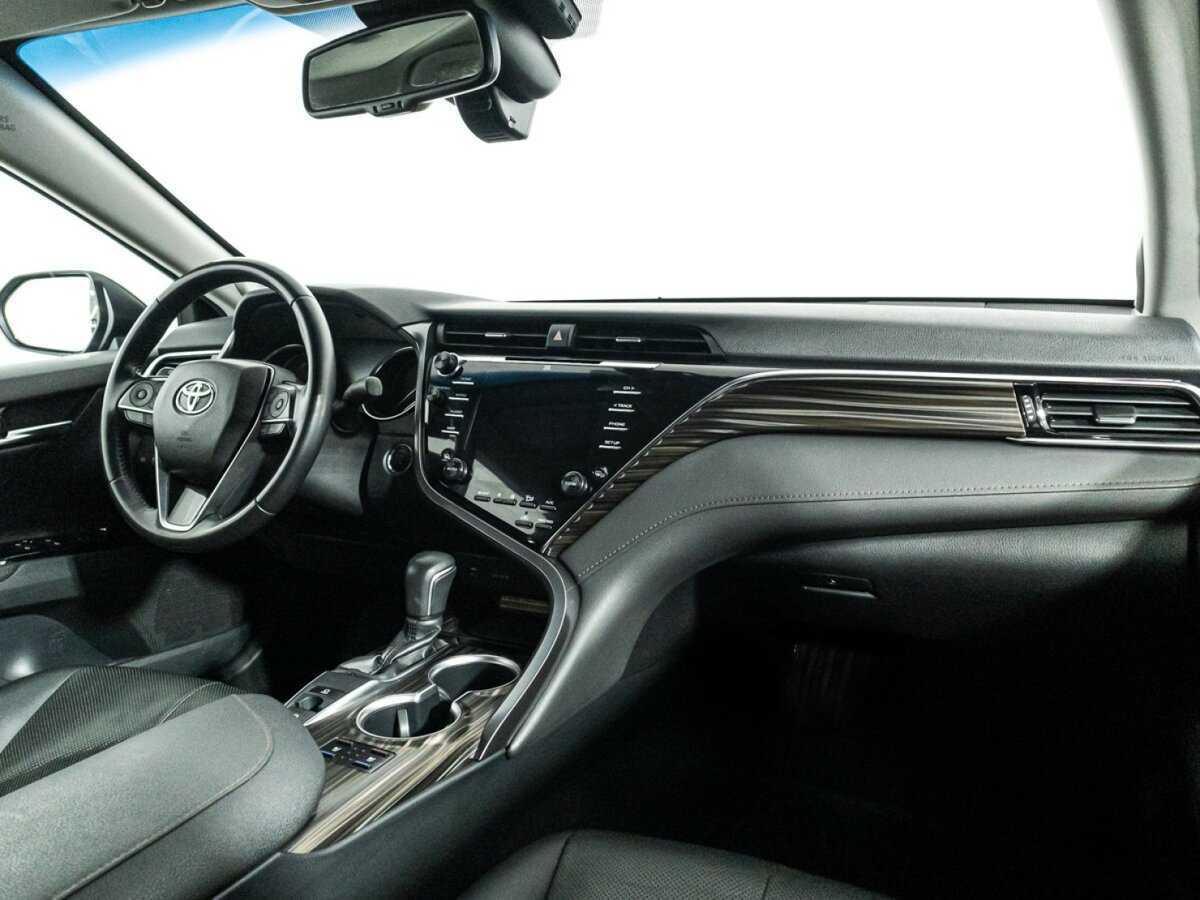 Toyota Camry 2019 года с пробегом. Фото: #8