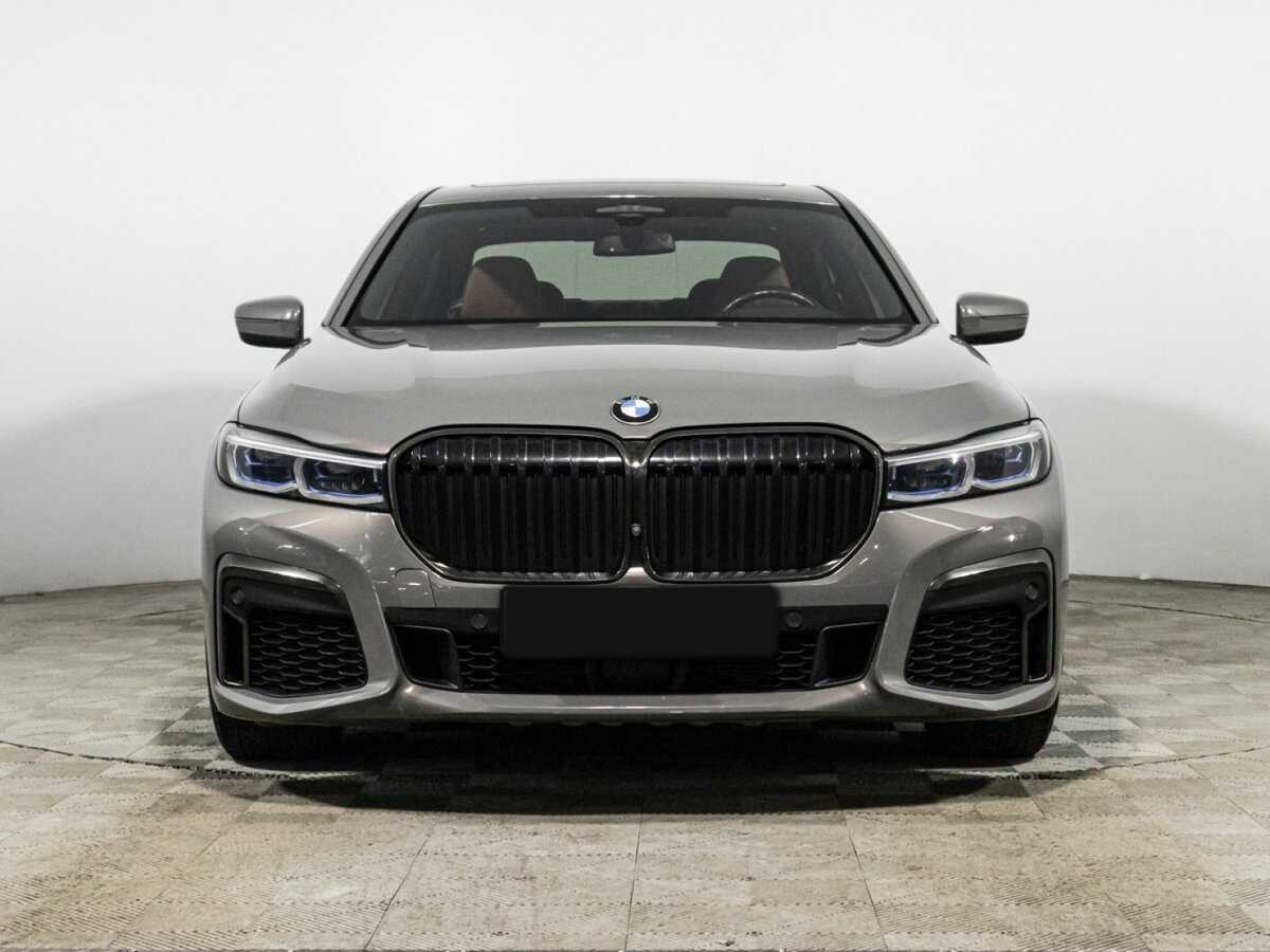 BMW 7 серии 2022 года с пробегом. Фото: #1