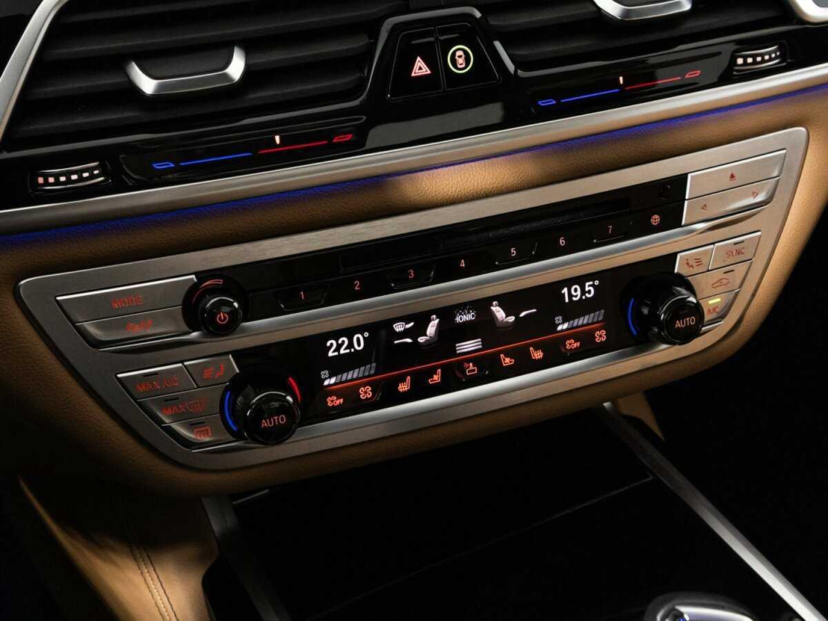 BMW 7 серии 2022 года с пробегом. Фото: #18