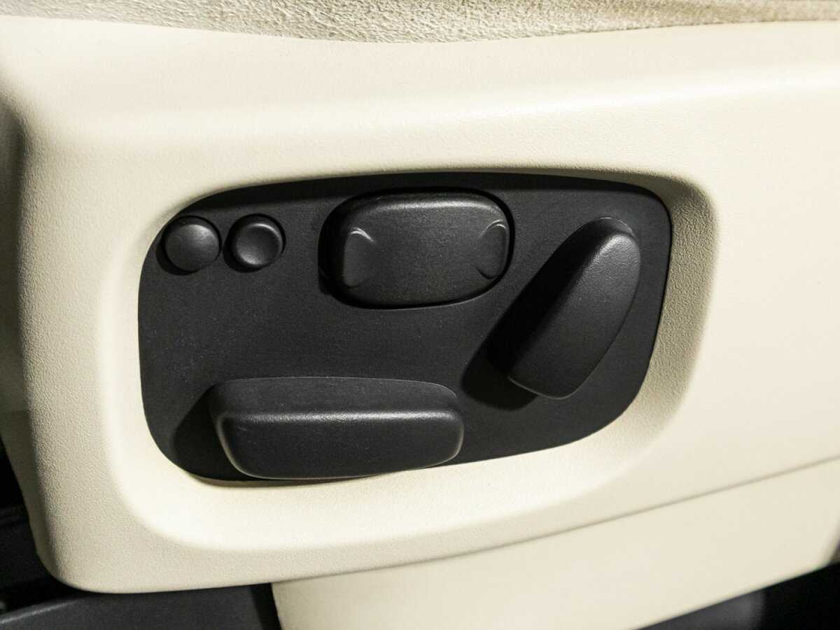 Land Rover Range Rover Sport 2011 года с пробегом. Фото: #13