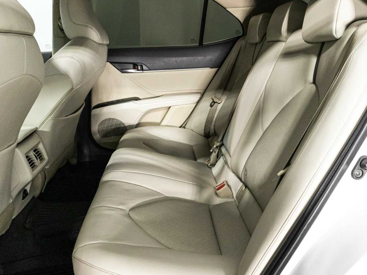 Toyota Camry 2021 года с пробегом. Фото: #8