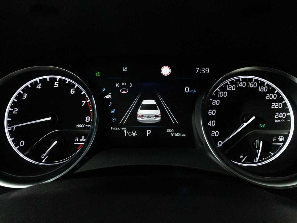 Toyota Camry 2021 года с пробегом. Фото: #10
