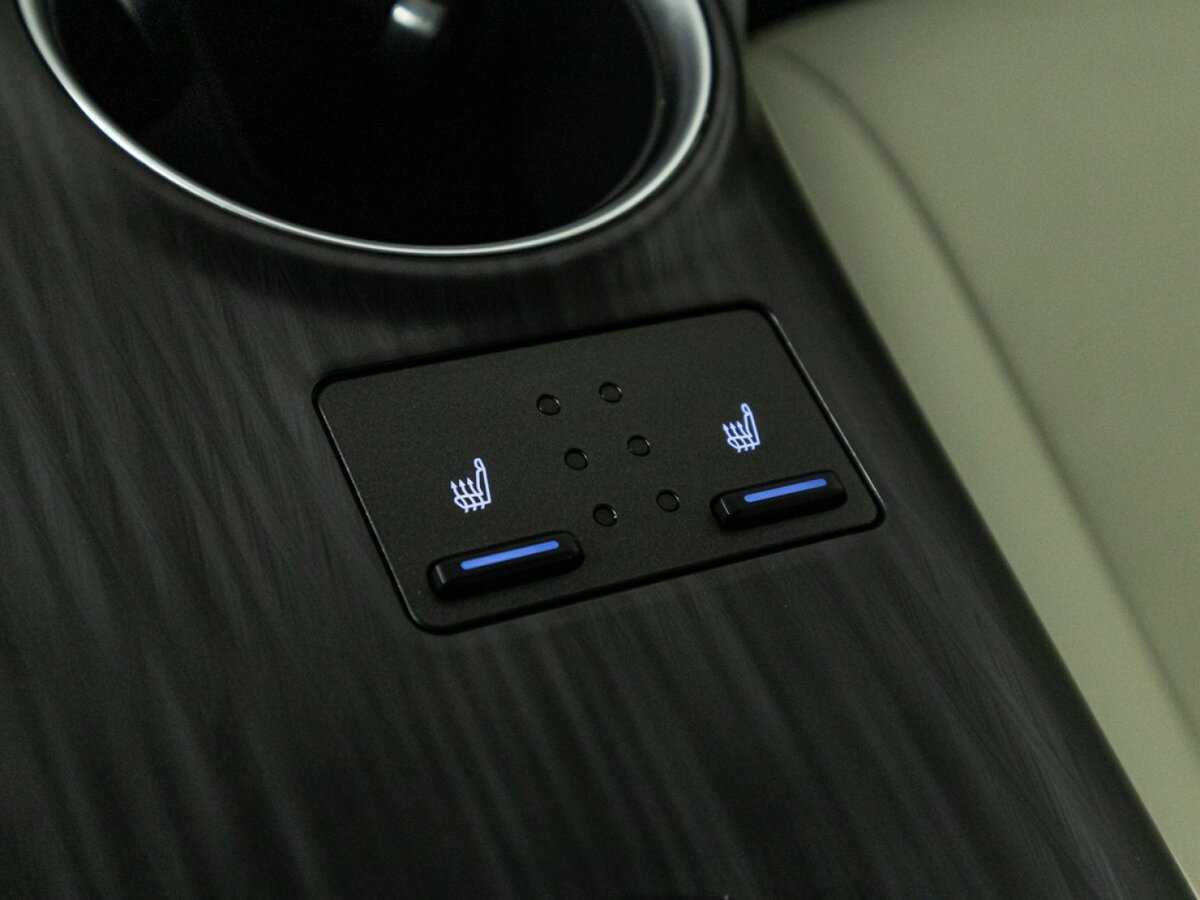 Toyota Camry 2021 года с пробегом. Фото: #18