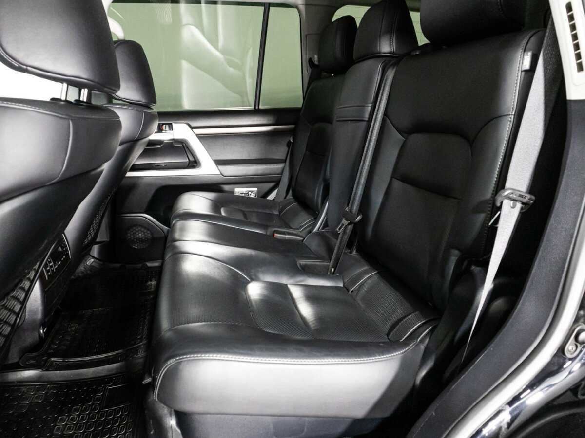 Toyota Land Cruiser 2016 года с пробегом. Фото: #7