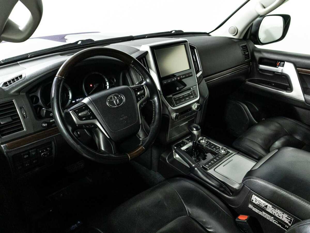 Toyota Land Cruiser 2016 года с пробегом. Фото: #8