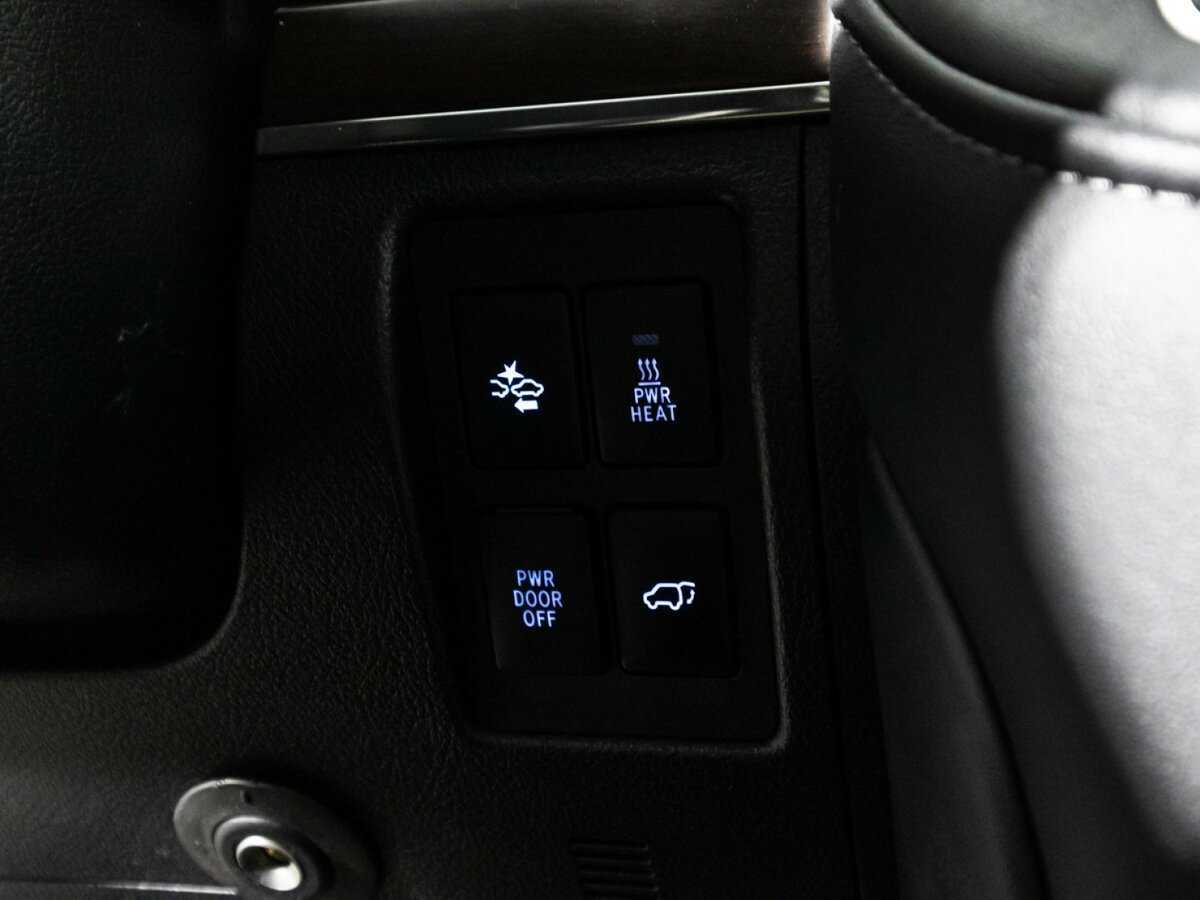 Toyota Land Cruiser 2016 года с пробегом. Фото: #21