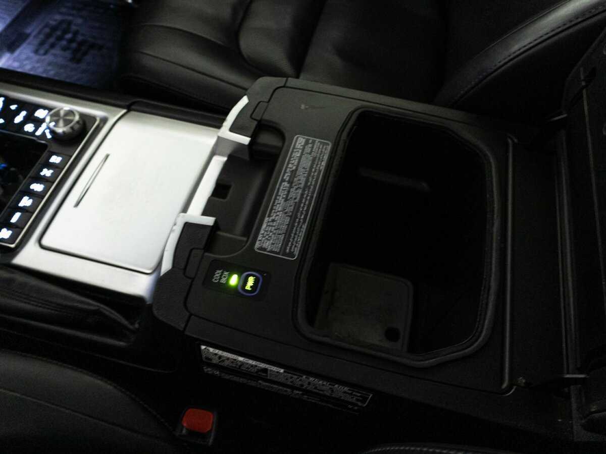 Toyota Land Cruiser 2016 года с пробегом. Фото: #24