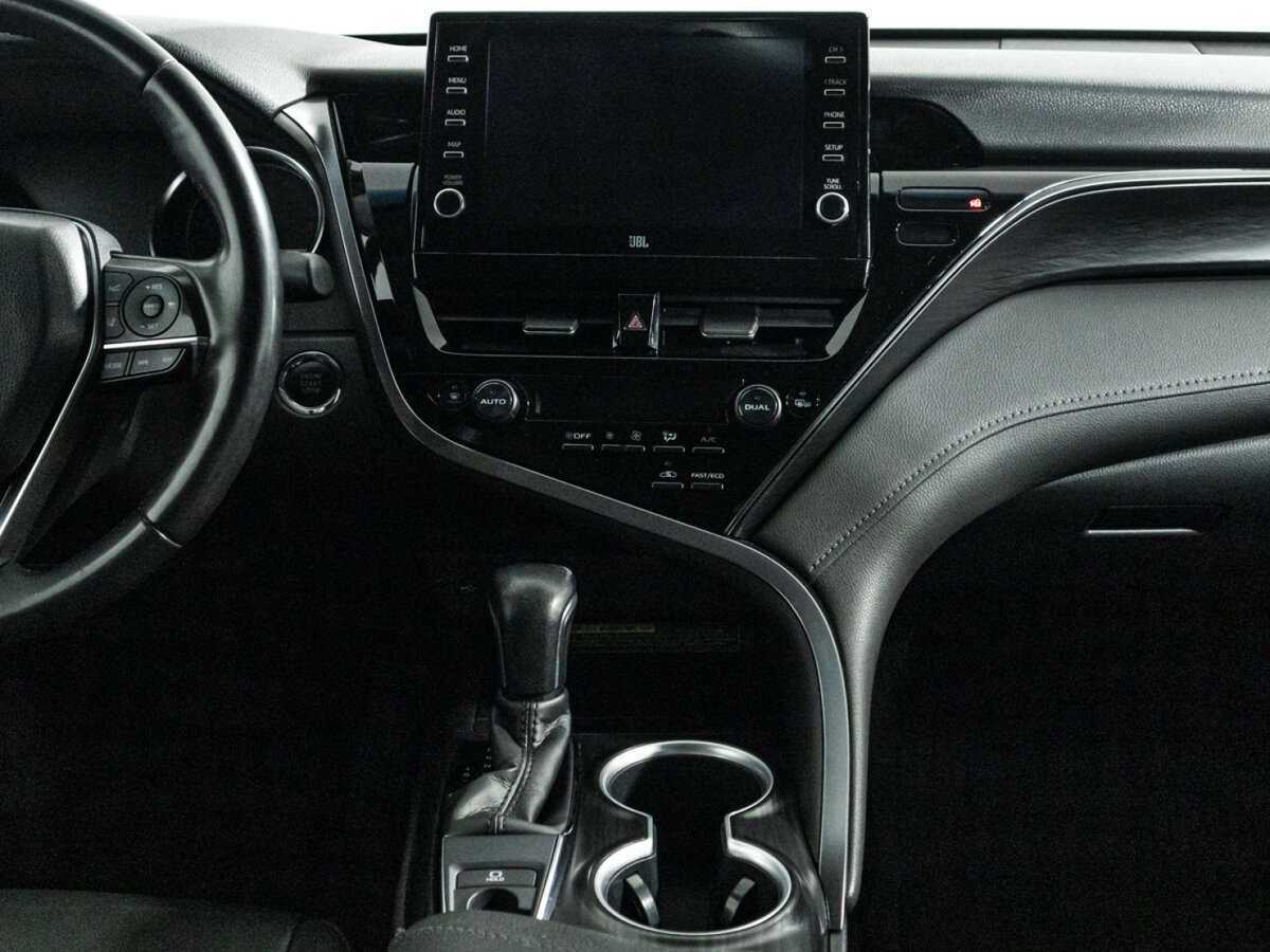 Toyota Camry 2021 года с пробегом. Фото: #11