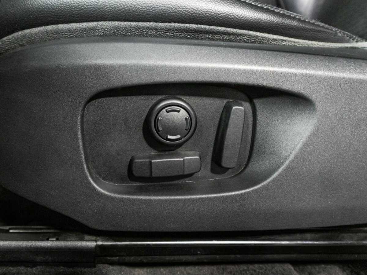 Land Rover Discovery Sport 2015 года с пробегом. Фото: #17