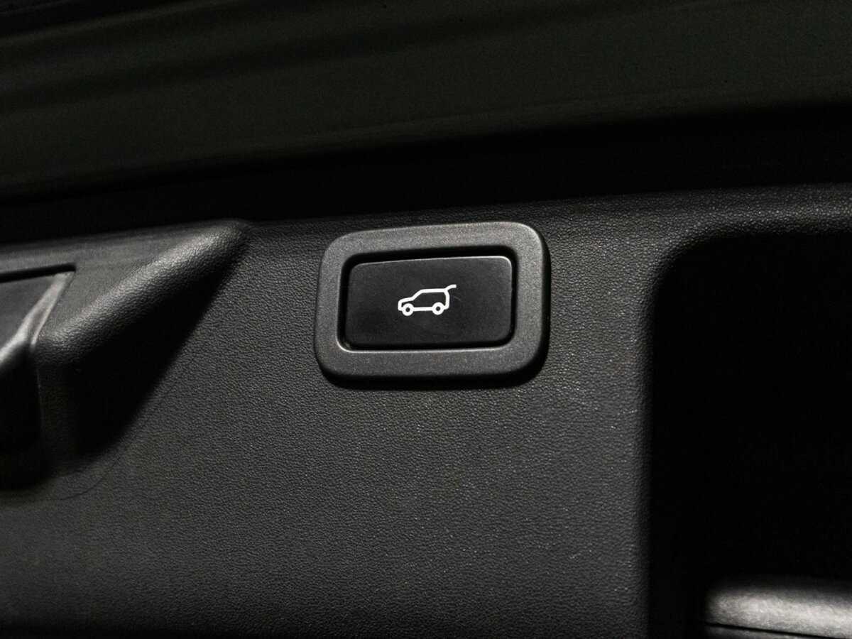 Land Rover Discovery Sport 2015 года с пробегом. Фото: #19