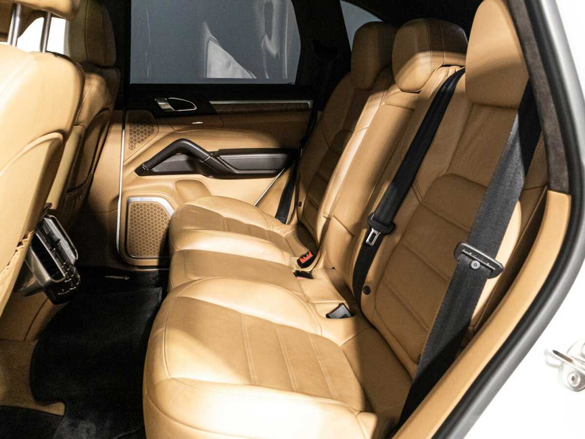 Porsche Cayenne 2015 года с пробегом. Фото: #7