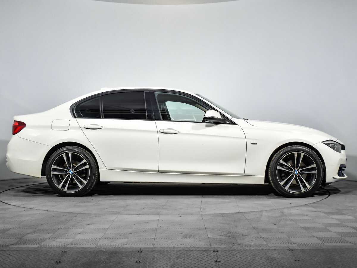 BMW 3 серии 2017 года с пробегом. Фото: #3