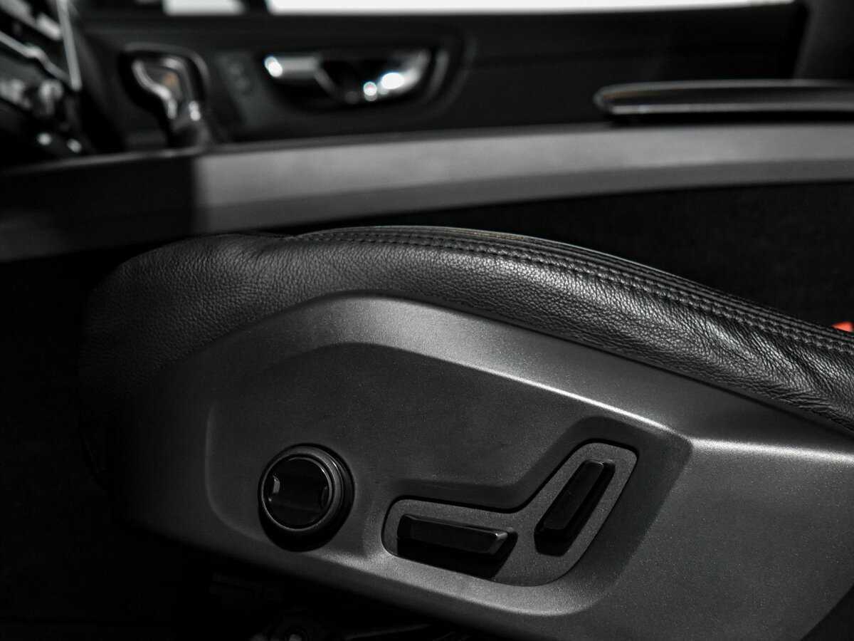 Volvo XC60 2020 года с пробегом. Фото: #9