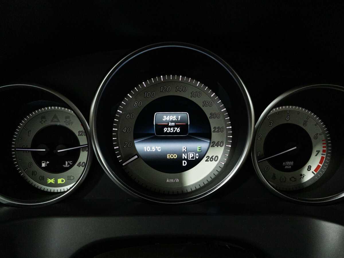 Mercedes-Benz E-Класс 2013 года с пробегом. Фото: #11