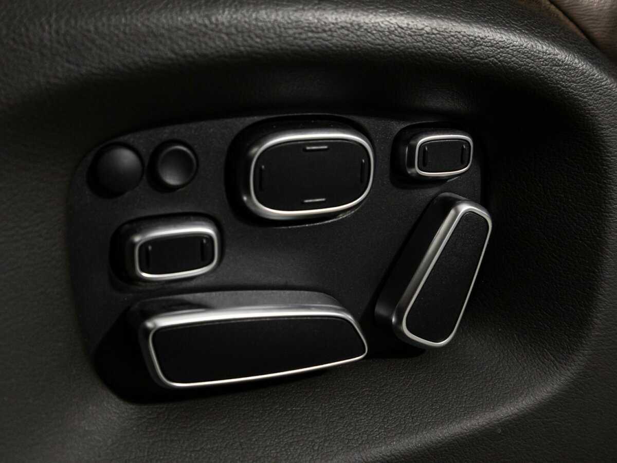 Land Rover Range Rover 2015 года с пробегом. Фото: #13