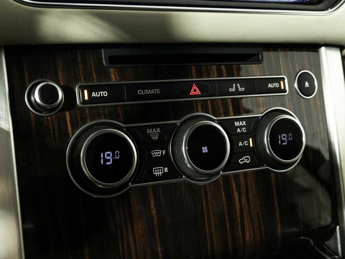 Land Rover Range Rover 2015 года с пробегом. Фото: #21