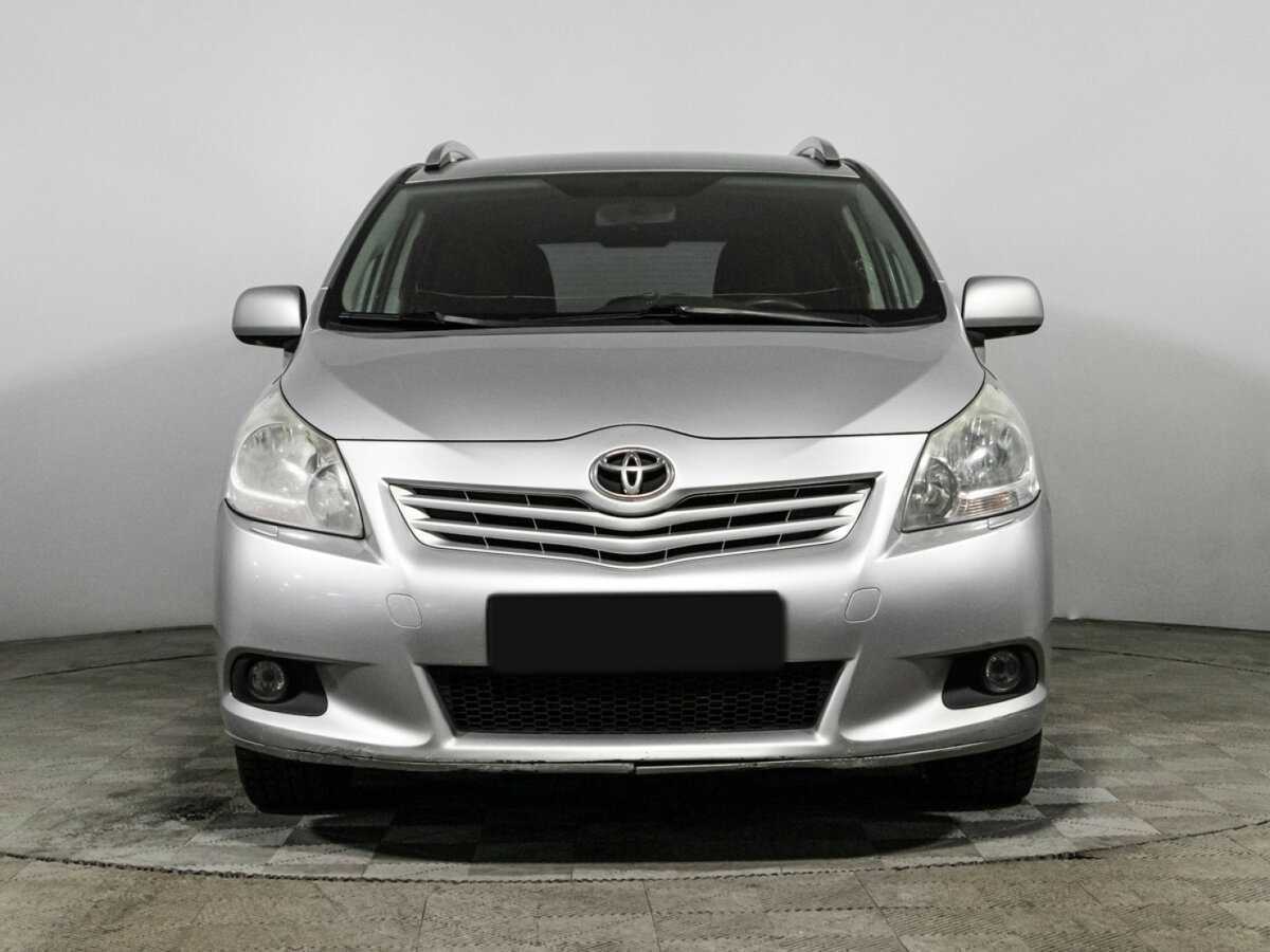 Toyota Verso 2011 года с пробегом. Фото: #1