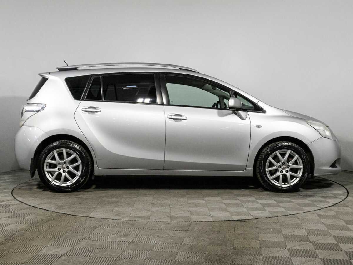 Toyota Verso 2011 года с пробегом. Фото: #3