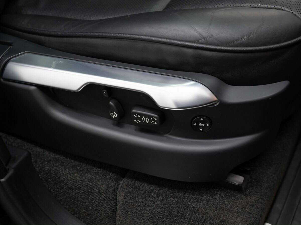 Land Rover Range Rover 2012 года с пробегом. Фото: #12