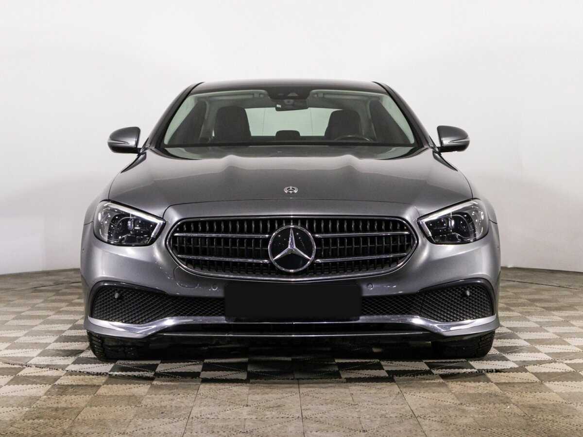 Mercedes-Benz E-Класс 2020 года с пробегом. Фото: #1