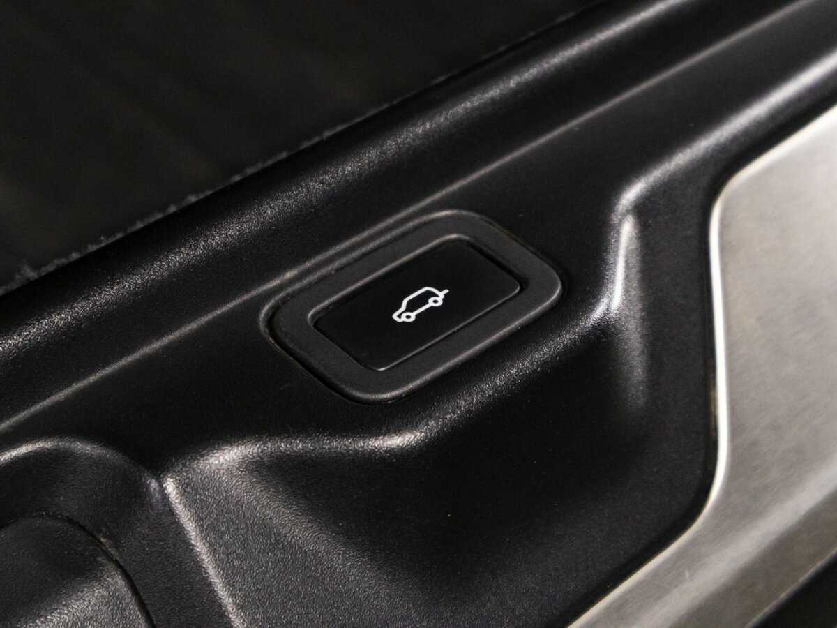 Land Rover Range Rover 2017 года с пробегом. Фото: #12