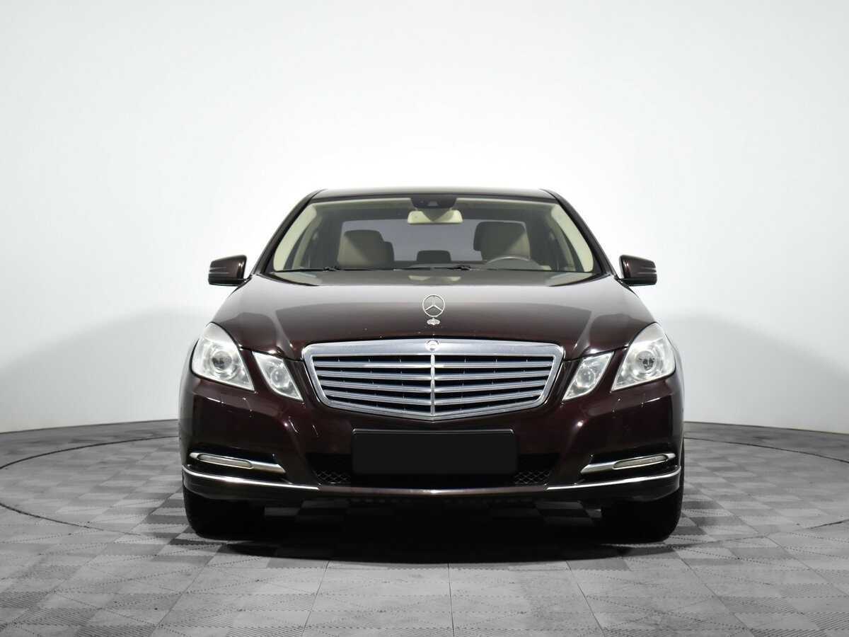 Mercedes-Benz E-Класс 2010 года с пробегом. Фото: #1